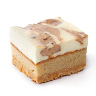 Mandelkuchen mit Bayerischer Creme und Mandel-Tonka